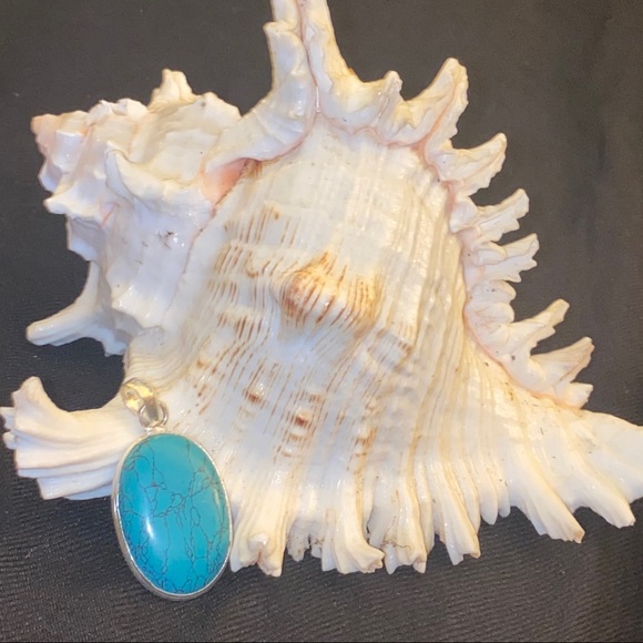SALE 🐚 Tibetan Turquoise handmade pendant - Picture 2 of 3